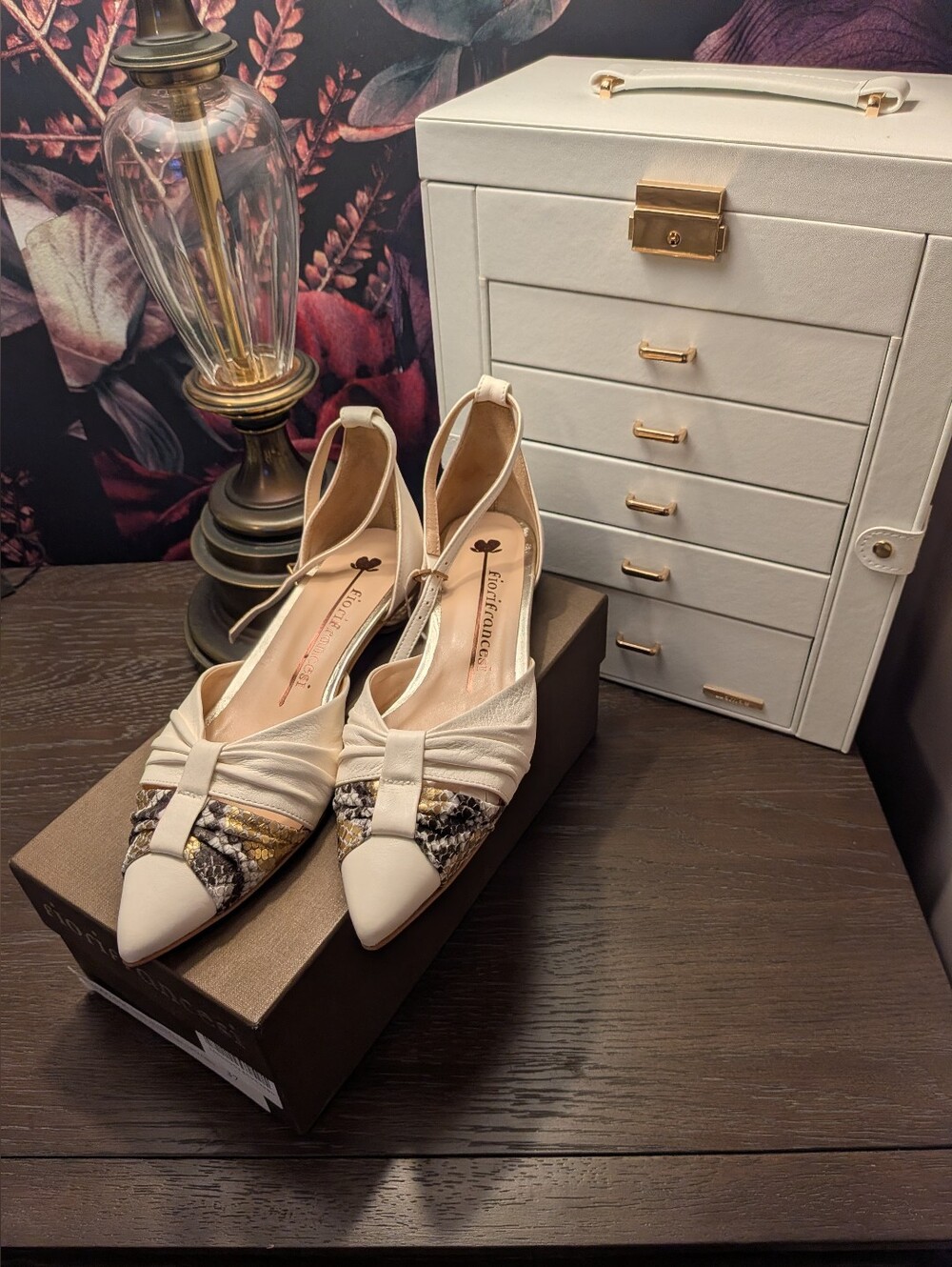 Cream Pointed Toe Slingback Flats with Textured Accent